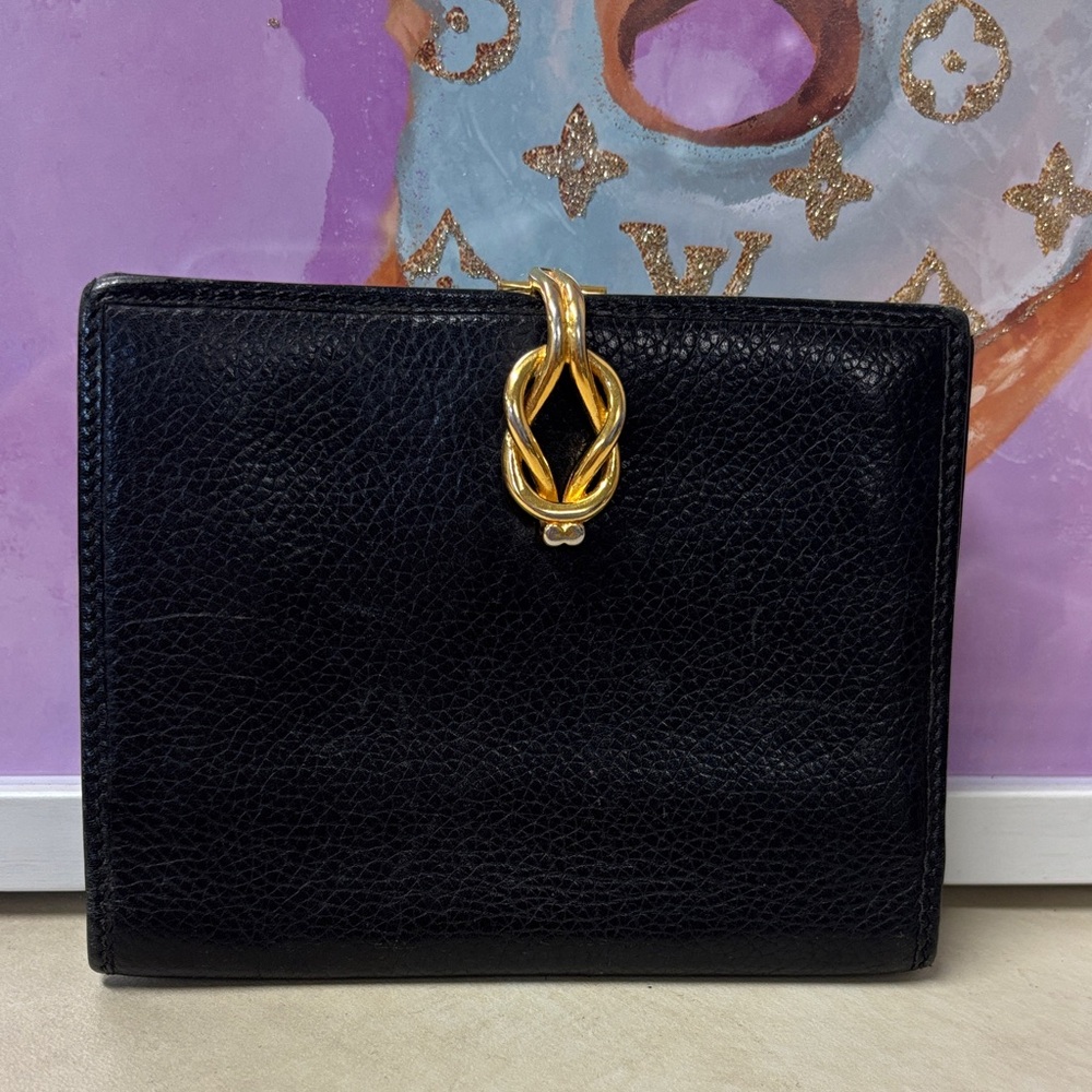 Gucci Vintage Knot Accent